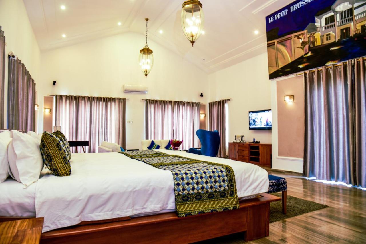 Hotel Petit Brussel Lome Ngoại thất bức ảnh