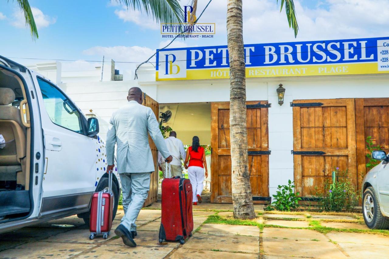 Hotel Petit Brussel Lome Ngoại thất bức ảnh